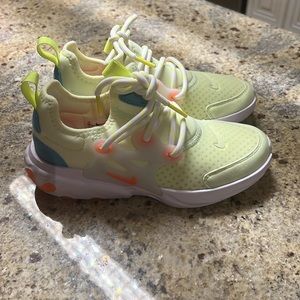 Kids Nike Sneakers Neon green,blue ,orange and white